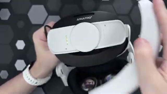 Annapro A3 Max battery contacts on the rear of the Quest 3 head strap