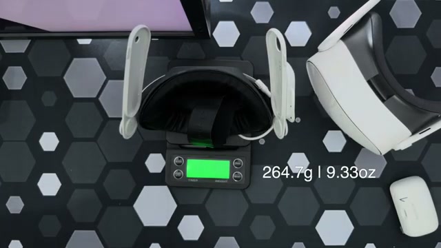 BOBOVR E3 Pro strap on a scale showing 264.7 grams without the battery